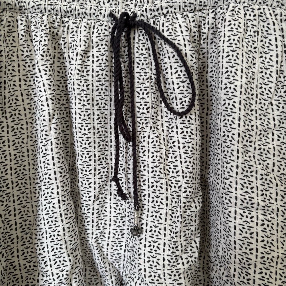 American Eagle | Black and White Lace Romper | Size XS - Picture 8 of 12